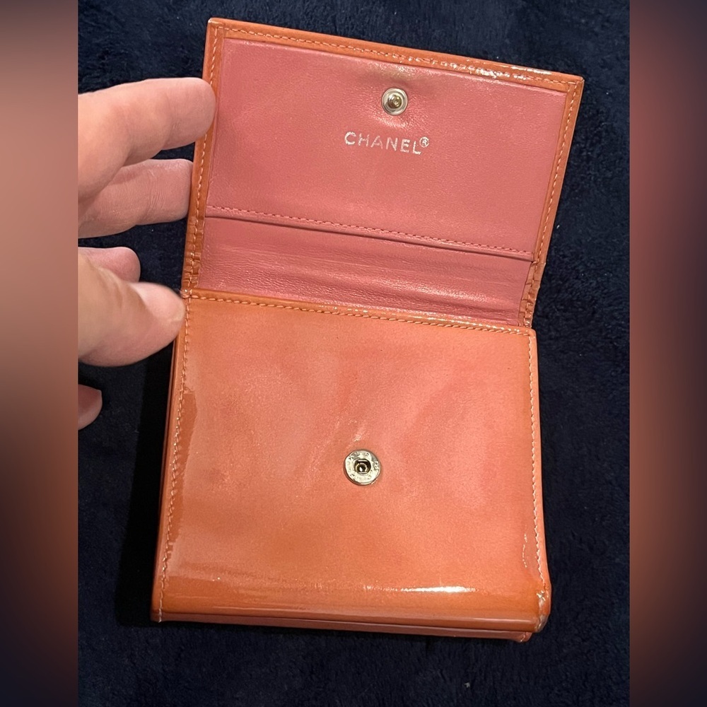 Chanel Vintage 2000-2002 Compact Wallet - Picture 5 of 15
